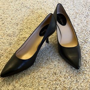 COLE HAHN HEELS WORN ONCE